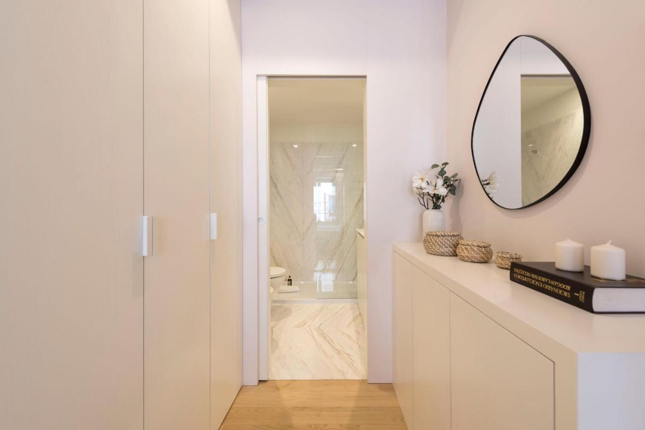 Mouzinho Luxury 3Br Flat L 5 Min Walk To Ribeira By Lovelystay Porto Kültér fotó